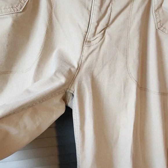 Levi's Khaki Cropped Wide Leg Pants - Picture 4 of 11